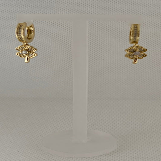 Huggies trébol colgante