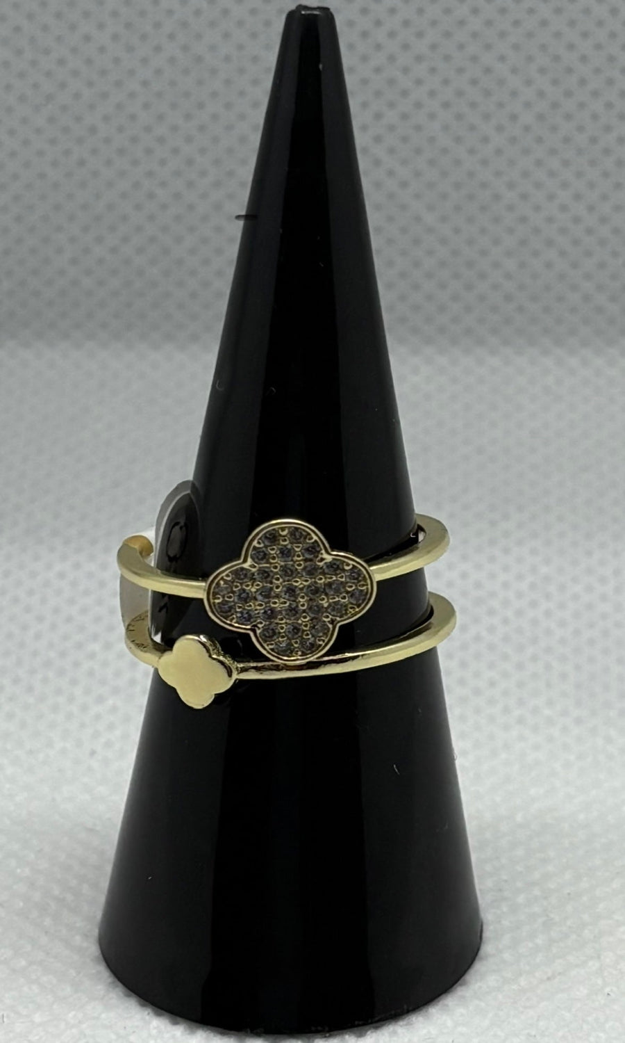 Anillo trébol doble