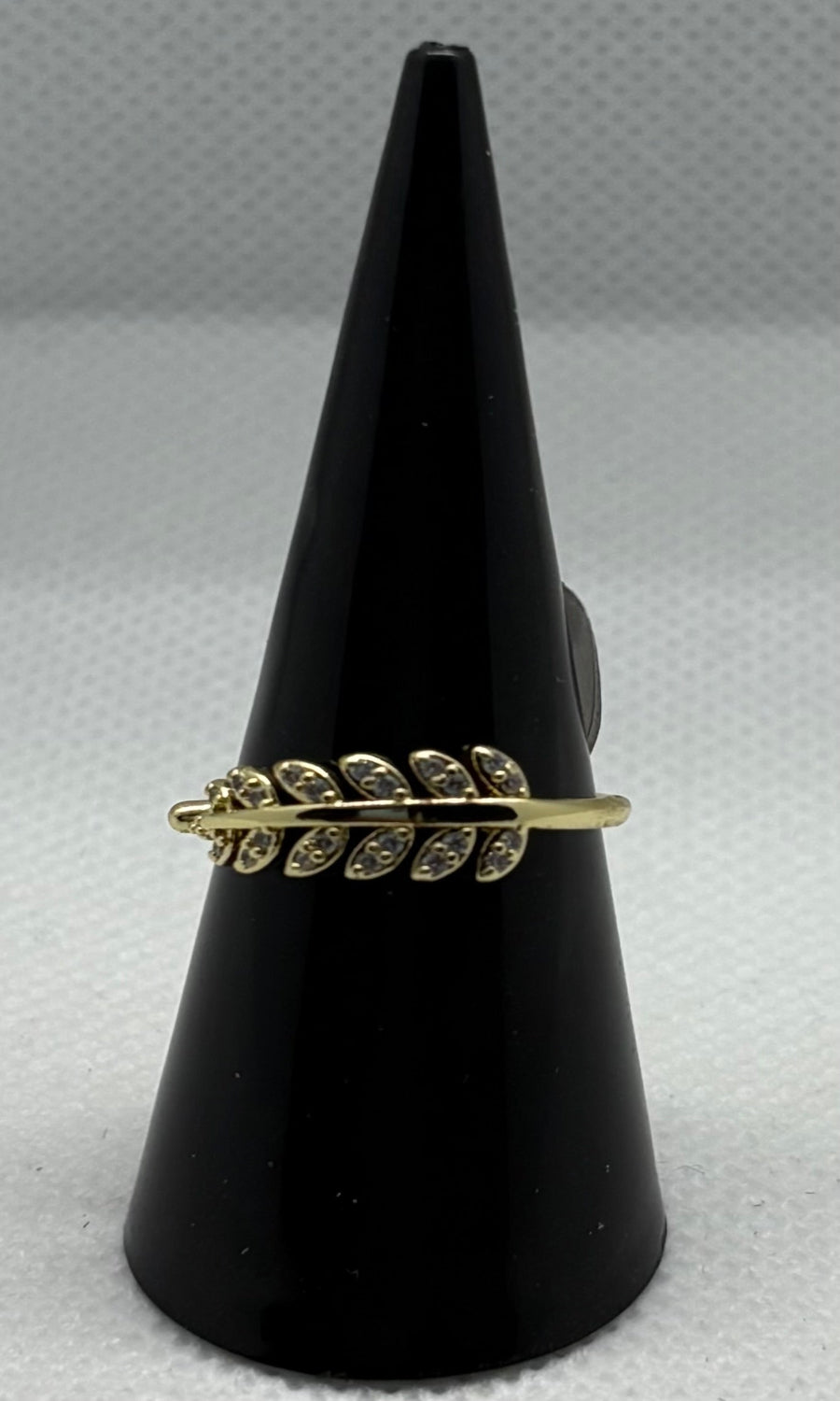 Anillo hoja con zirconia