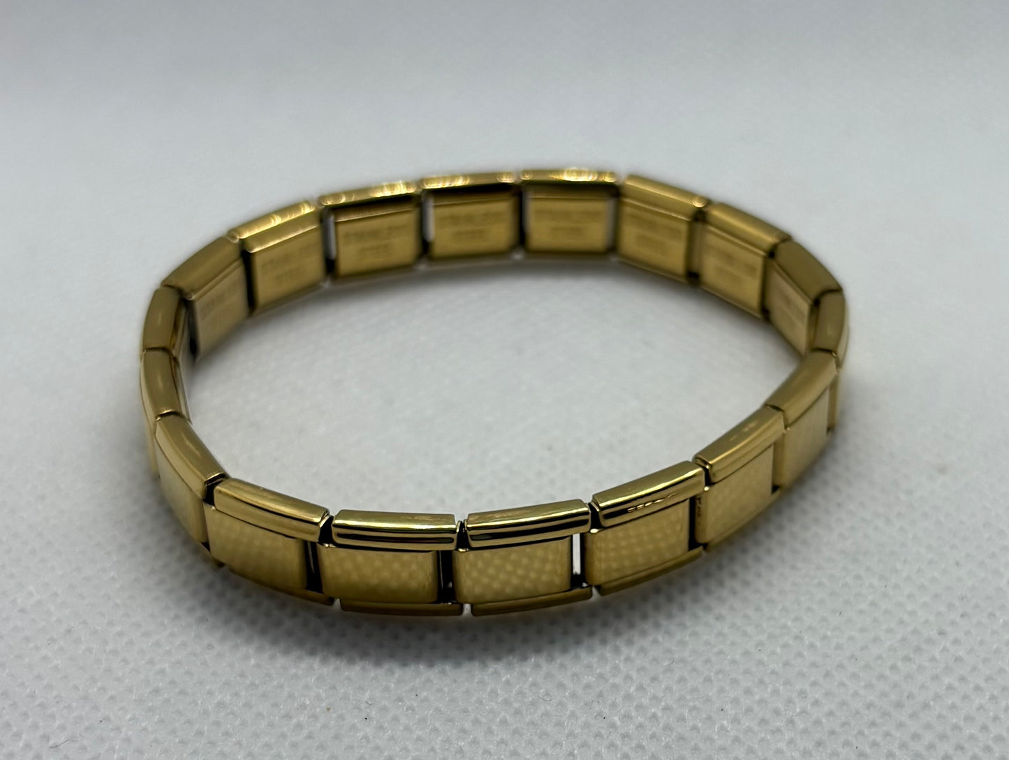 Brazalete tipo italiano dorado